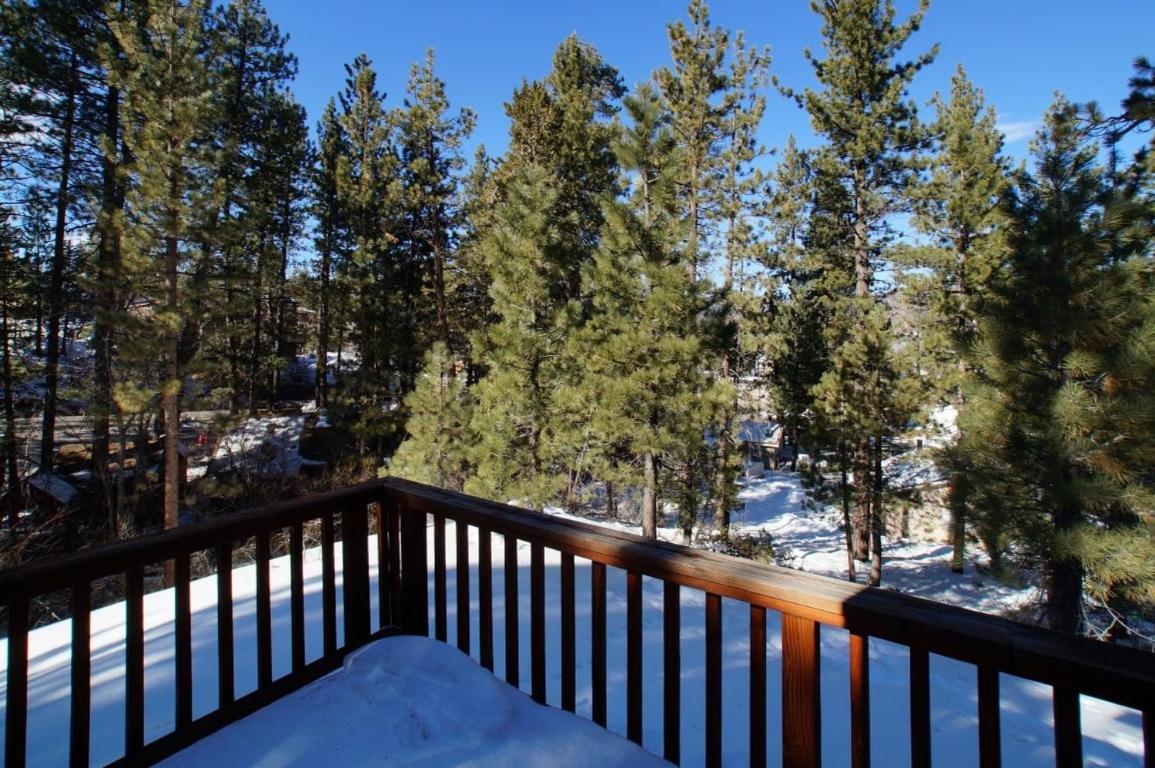 Snow Bunny Lodge - Perfect Big Bear Getaway! Deck With A New Hot Tub And Charcoal Barbecue! Big Bear Lake Buitenkant foto